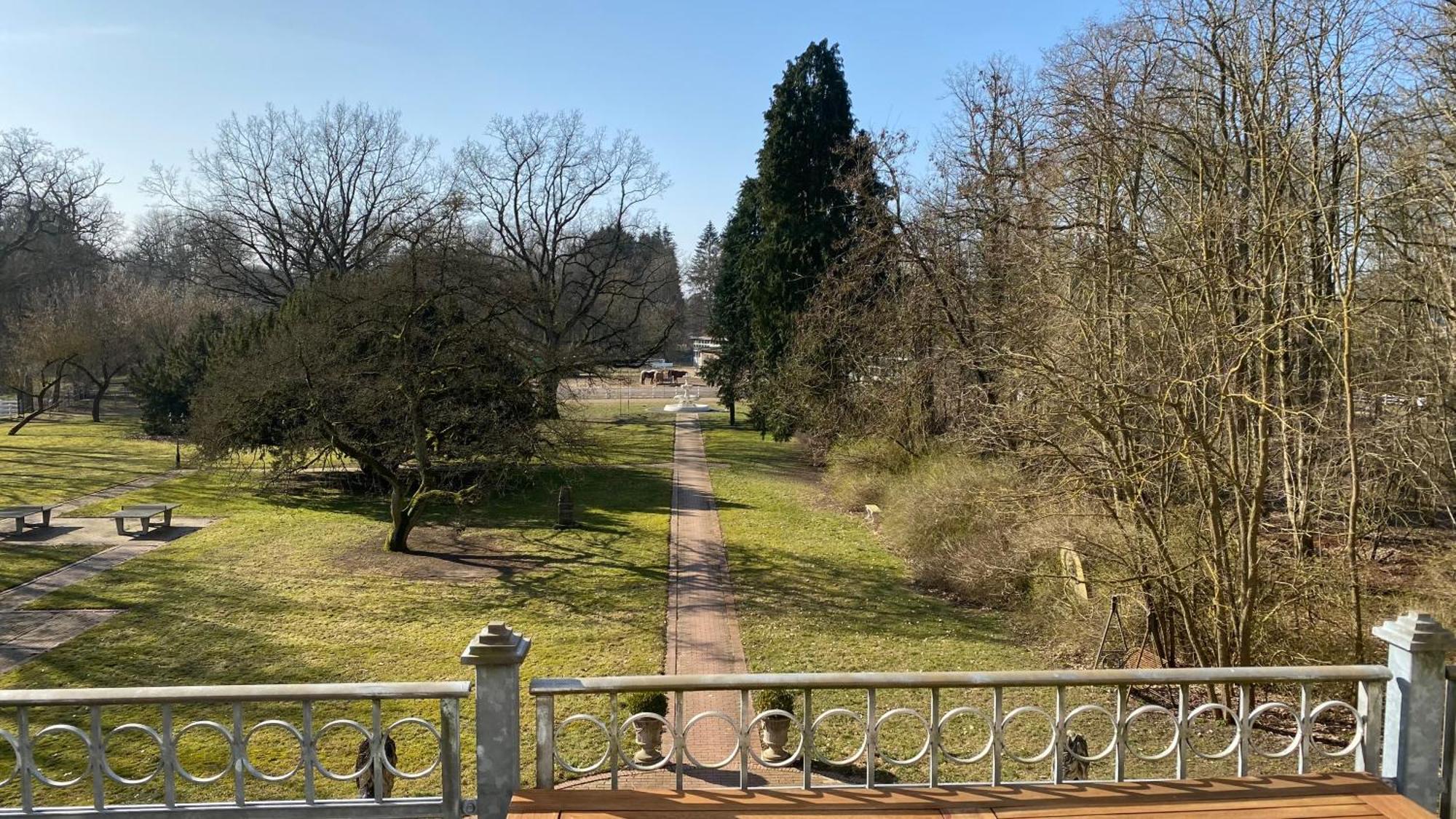 Schloss Badow Экстерьер фото